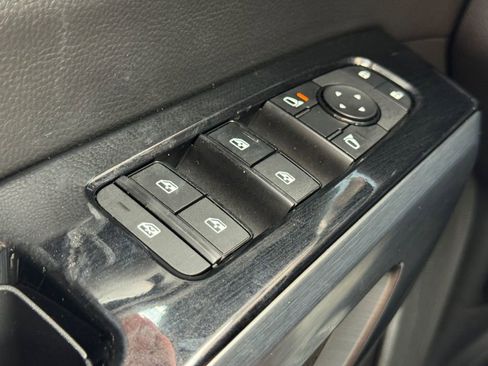 Used 2022 Nissan Pathfinder SL image 22