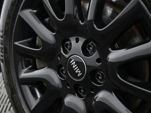 Used 2019 MINI Cooper S image 26