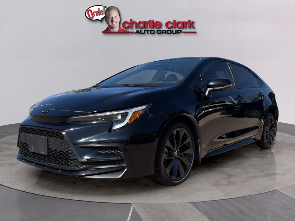 Used 2025 Toyota Corolla SE FWD image 1