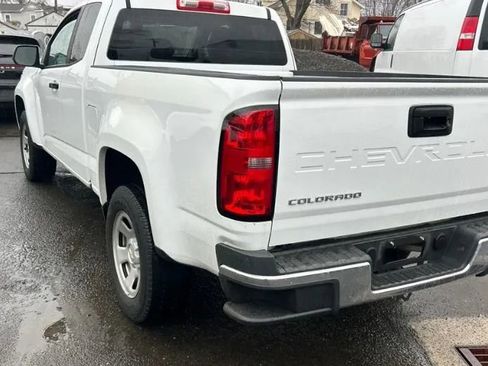 Used 2022 Chevrolet Colorado W/T image 2