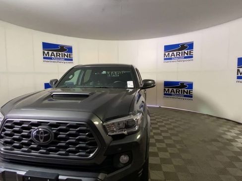 Used 2022 Toyota Tacoma TRD Sport w/ Technology Package AWD/4WD image 5