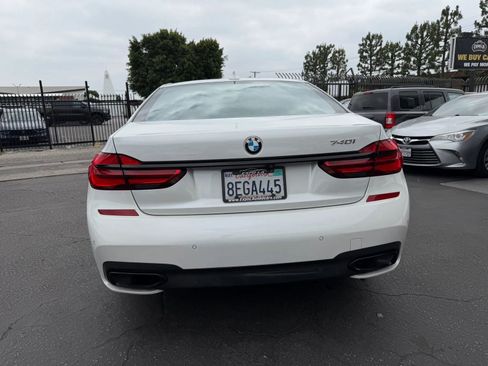 Used 2018 BMW 740i RWD image 16