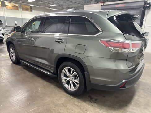 Used 2015 Toyota Highlander XLE AWD/4WD image 5