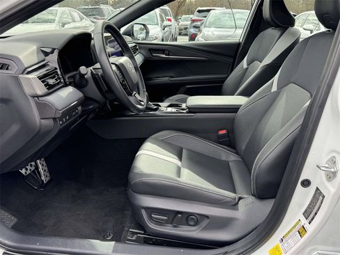 Used 2025 Toyota Camry SE image 20