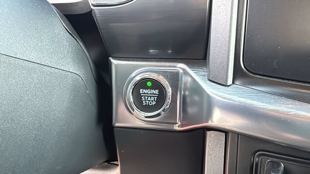 Used 2023 Ford F150 Lariat AWD/4WD image 28