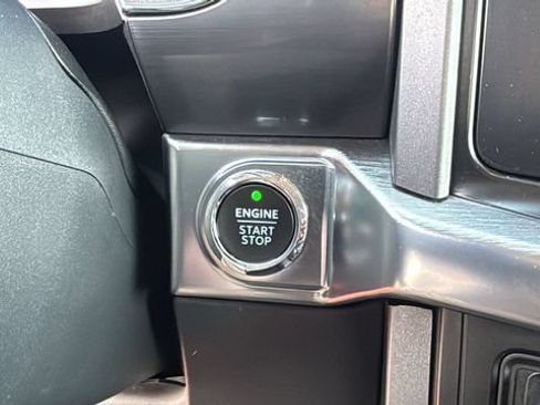 Used 2023 Ford F150 Lariat AWD/4WD image 28