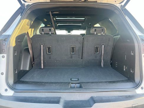 Used 2023 Chevrolet Traverse LT w/ LT Premium Package image 28