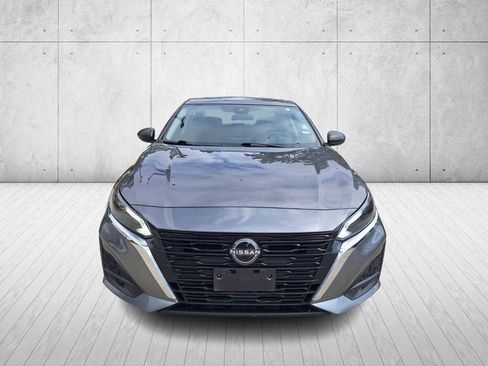 Used 2024 Nissan Altima 2.5 SV image 7