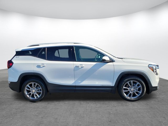 Used 2024 GMC Terrain SLT AWD/4WD image 8