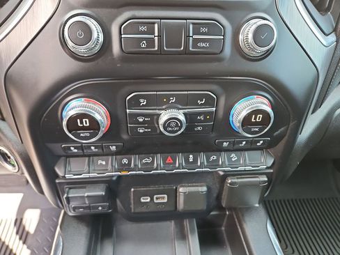Used 2019 GMC Sierra 1500 Denali AWD/4WD image 18