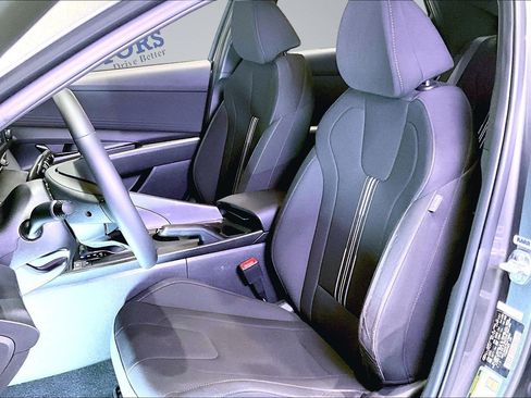 Used 2025 Hyundai Elantra Sport FWD image 21