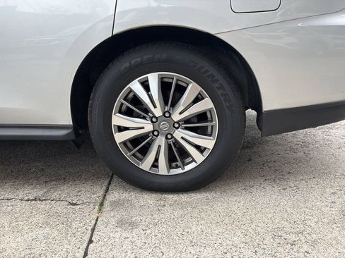 Used 2019 Nissan Pathfinder SL FWD image 13