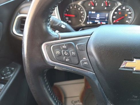 Used 2020 Chevrolet Equinox LT w/ Driver Convenience Package AWD/4WD image 13