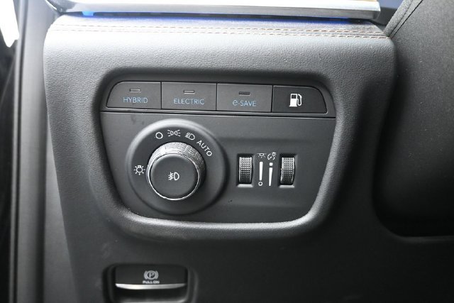 Used 2022 Jeep Grand Cherokee Summit AWD/4WD image 18