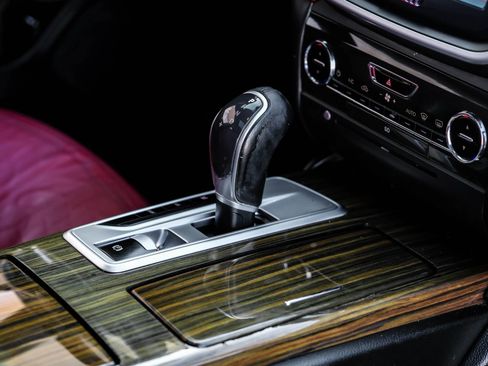 Used 2014 Maserati Ghibli image 25