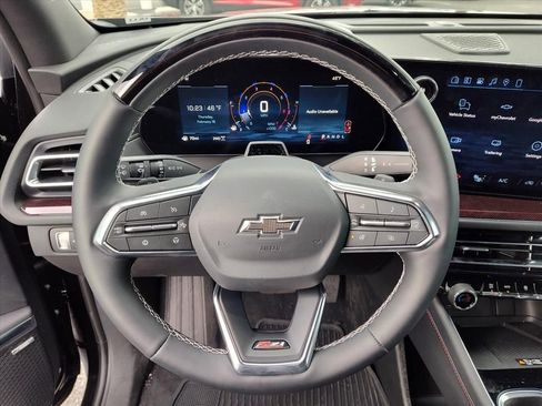 New 2026 Chevrolet Traverse Z71 w/ Enhanced Driving Package image 10