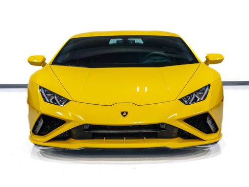Used 2021 Lamborghini Huracan EVO RWD image 3