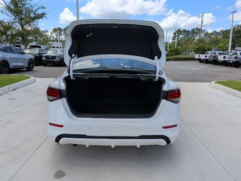 Used 2024 Nissan Sentra SV FWD image 14