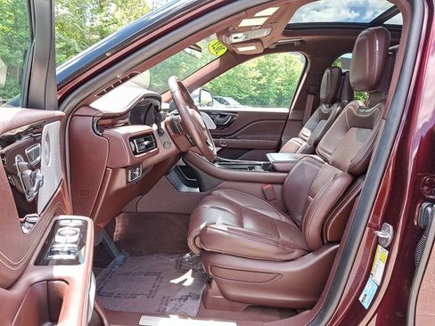 Used 2021 Lincoln Aviator Black Label w/ Class IV Trailer Tow Package AWD/4WD image 13