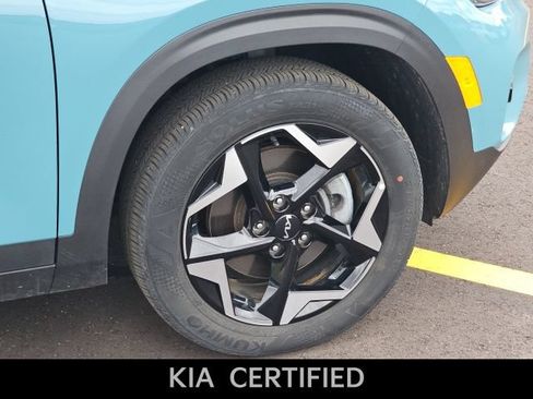 Certified 2024 Kia Seltos EX AWD/4WD image 11