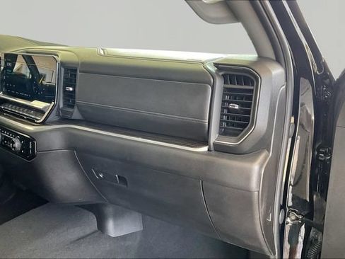 Used 2025 Chevrolet Silverado 3500 LT w/ Convenience Package AWD/4WD image 17