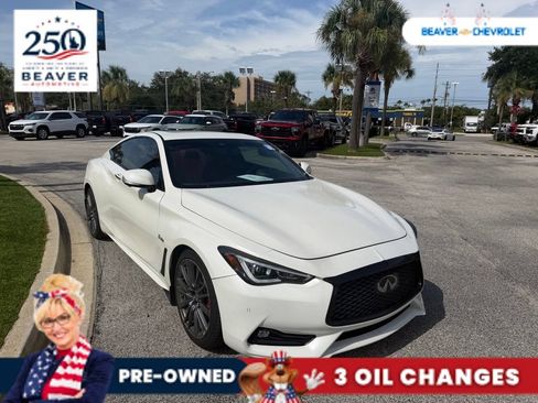 Used 2017 INFINITI Q60 Red Sport 400 RWD image 2
