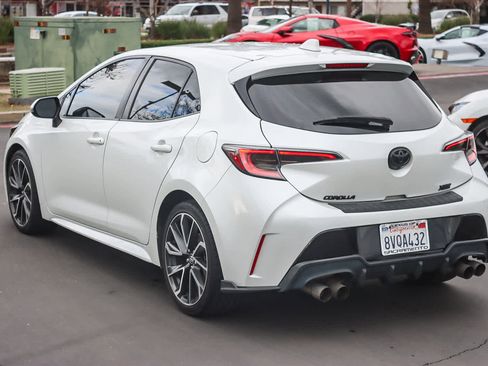 Used 2021 Toyota Corolla XSE image 2