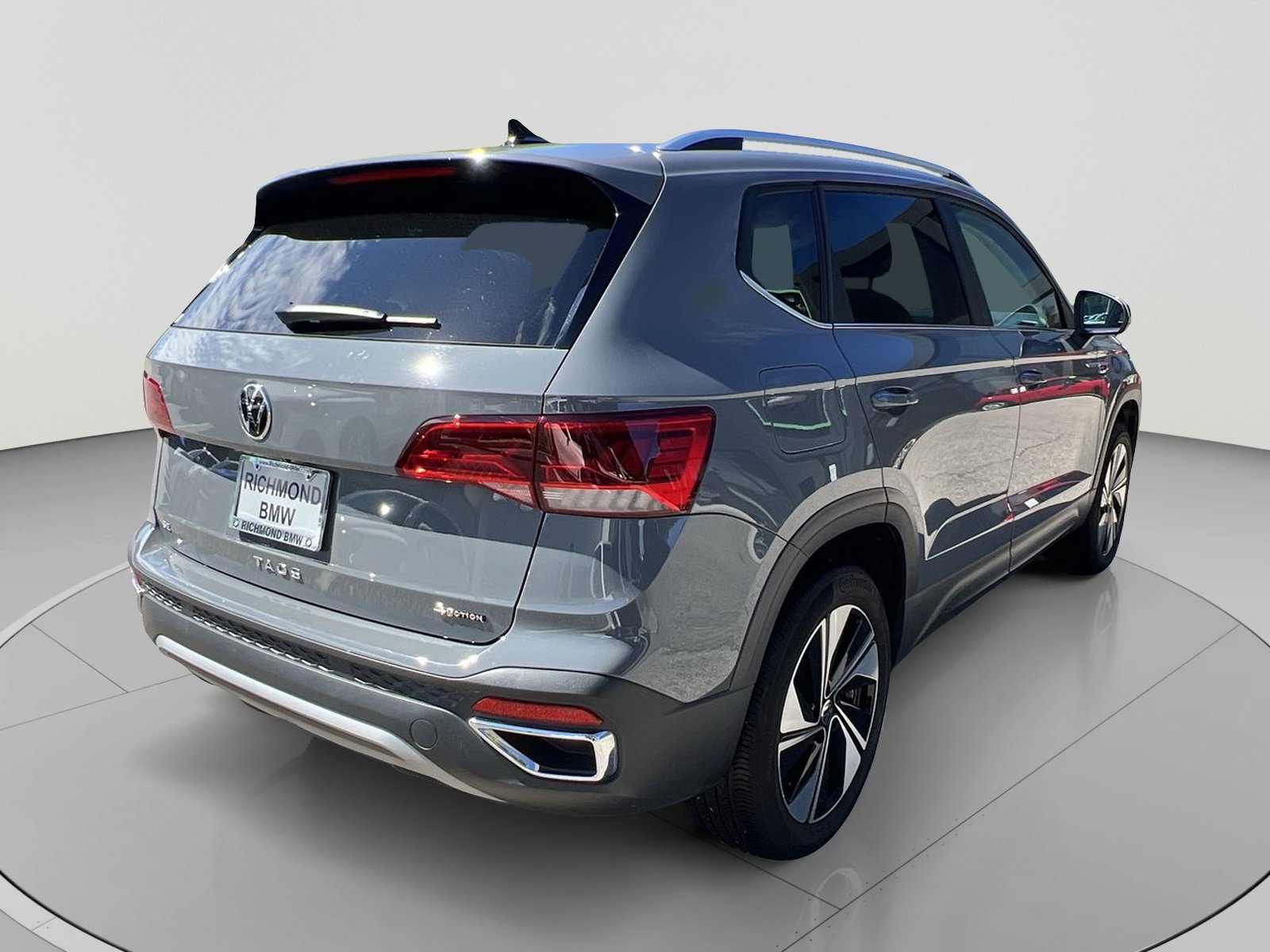 Used 2024 Volkswagen Taos SE AWD/4WD image 5