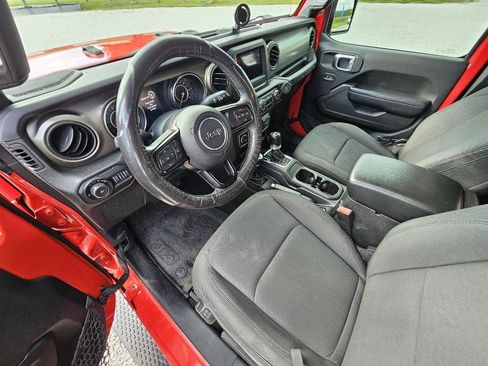 Used 2019 Jeep Wrangler Sport AWD/4WD image 16
