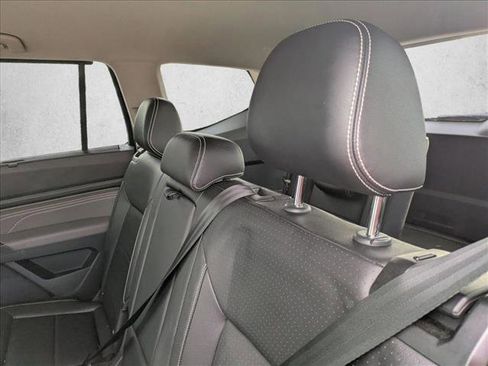 Used 2022 Volkswagen Atlas SE FWD image 15
