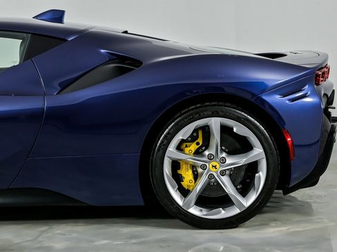 Used 2023 Ferrari SF90 Stradale image 9