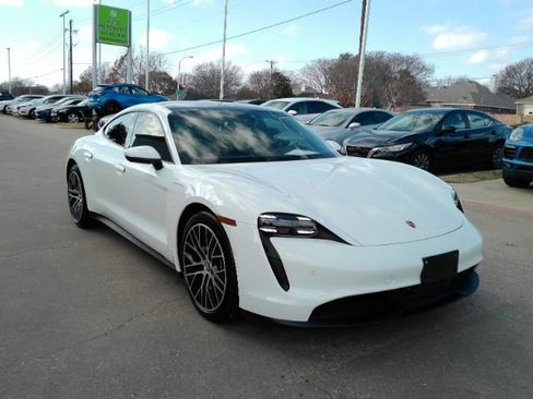 Used 2022 Porsche Taycan image 4