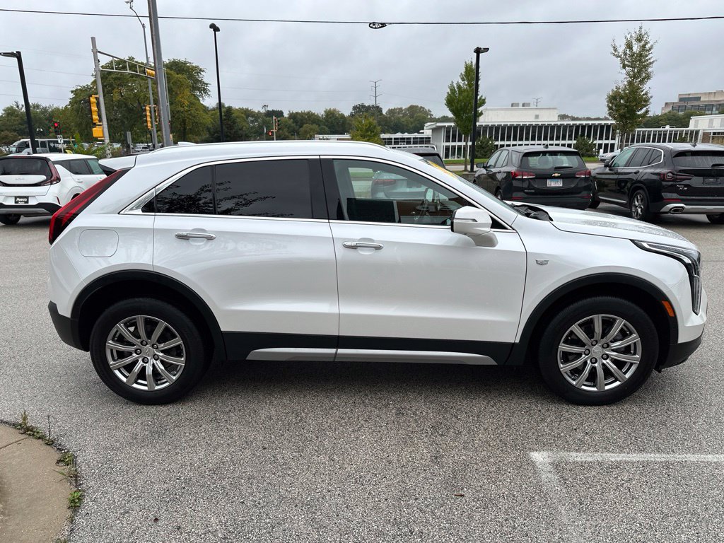 Used 2022 Cadillac XT4 Premium Luxury w/ Enhanced Visibility Package AWD/4WD image 6