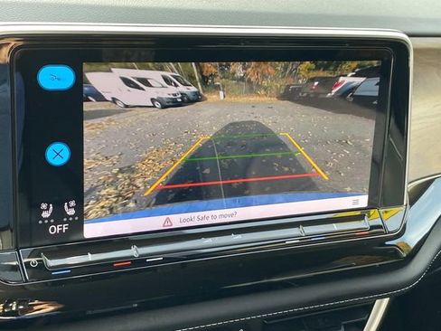 Used 2024 Volkswagen Atlas SE image 6