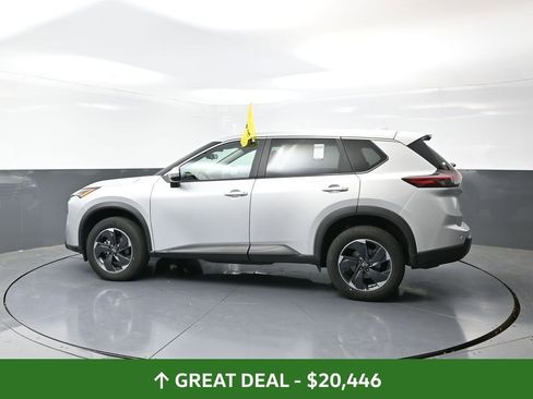 Used 2024 Nissan Rogue SV image 11