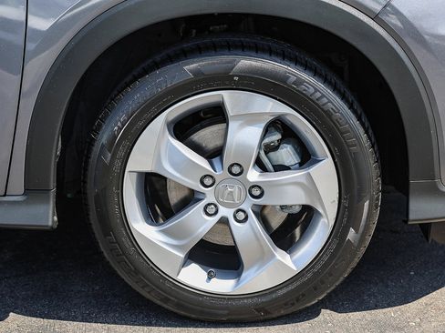 Certified 2022 Honda HR-V LX image 27