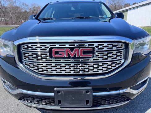 Used 2017 GMC Acadia Denali image 2