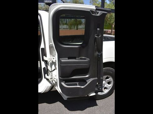 Used 2017 Nissan Titan S AWD/4WD image 21