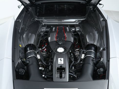 Certified 2019 Ferrari 488 Pista Coupe image 34