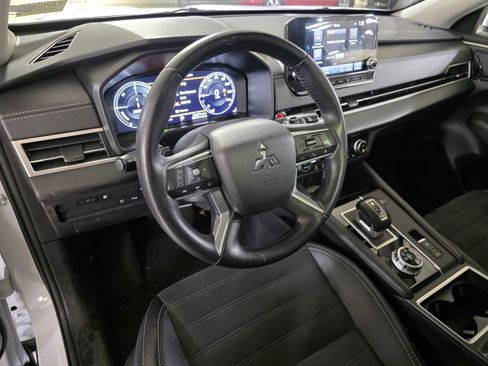 Used 2024 Mitsubishi Outlander Ralliart image 18