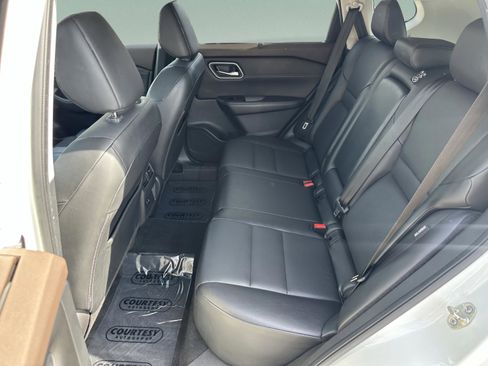 Used 2021 Nissan Rogue SV w/ Premium Package AWD/4WD image 21