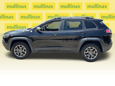 Used 2020 Jeep Cherokee Trailhawk AWD/4WD image 10