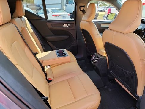 Used 2020 Volvo XC40 T5 Inscription w/ Protection Package Premier AWD/4WD image 16