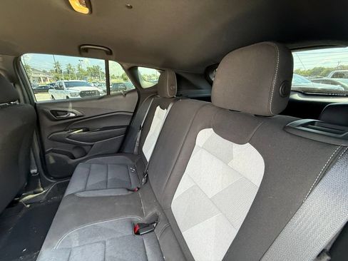 Used 2024 Chevrolet Trax RS w/ Driver Confidence Package FWD image 25