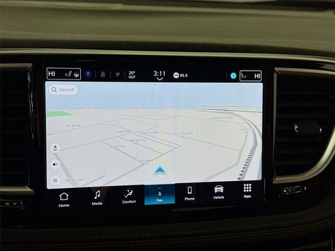 New 2026 Chrysler Pacifica Pinnacle w/ Trailer Tow Group AWD/4WD image 8