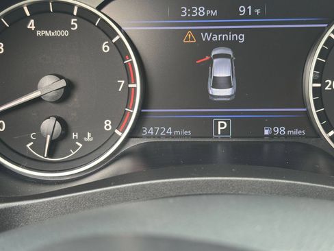 Used 2025 Nissan Altima 2.5 SV FWD image 40