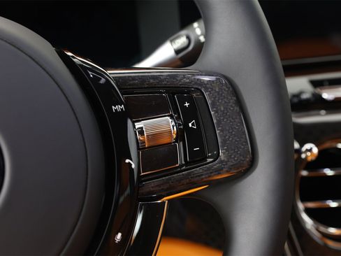 New 2026 Rolls-Royce Cullinan Black Badge image 15