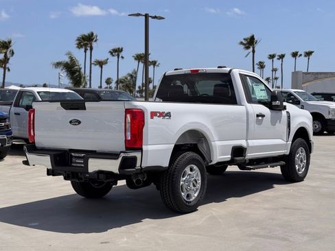 Used 2025 Ford F350 XLT w/ FX4 Off-Road Package AWD/4WD image 12