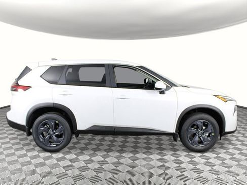 New 2026 Nissan Rogue SV image 6