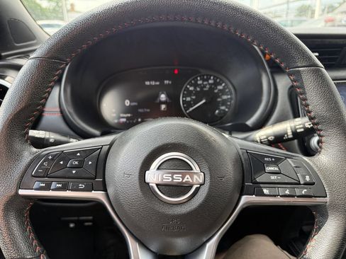 Used 2024 Nissan Kicks SR FWD image 31